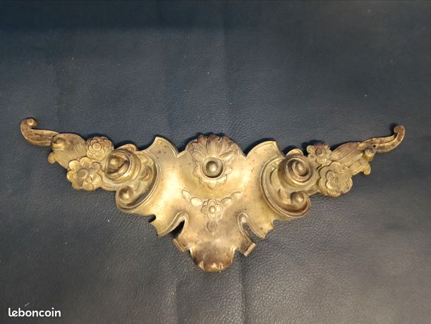 Ancien Fronton En Bronze - Ornement Pour Meuble Ou Décoration