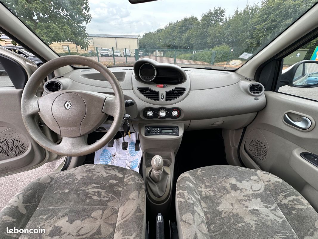Renault TWINGO II 1.2 i 16V 75 CV (image 5)