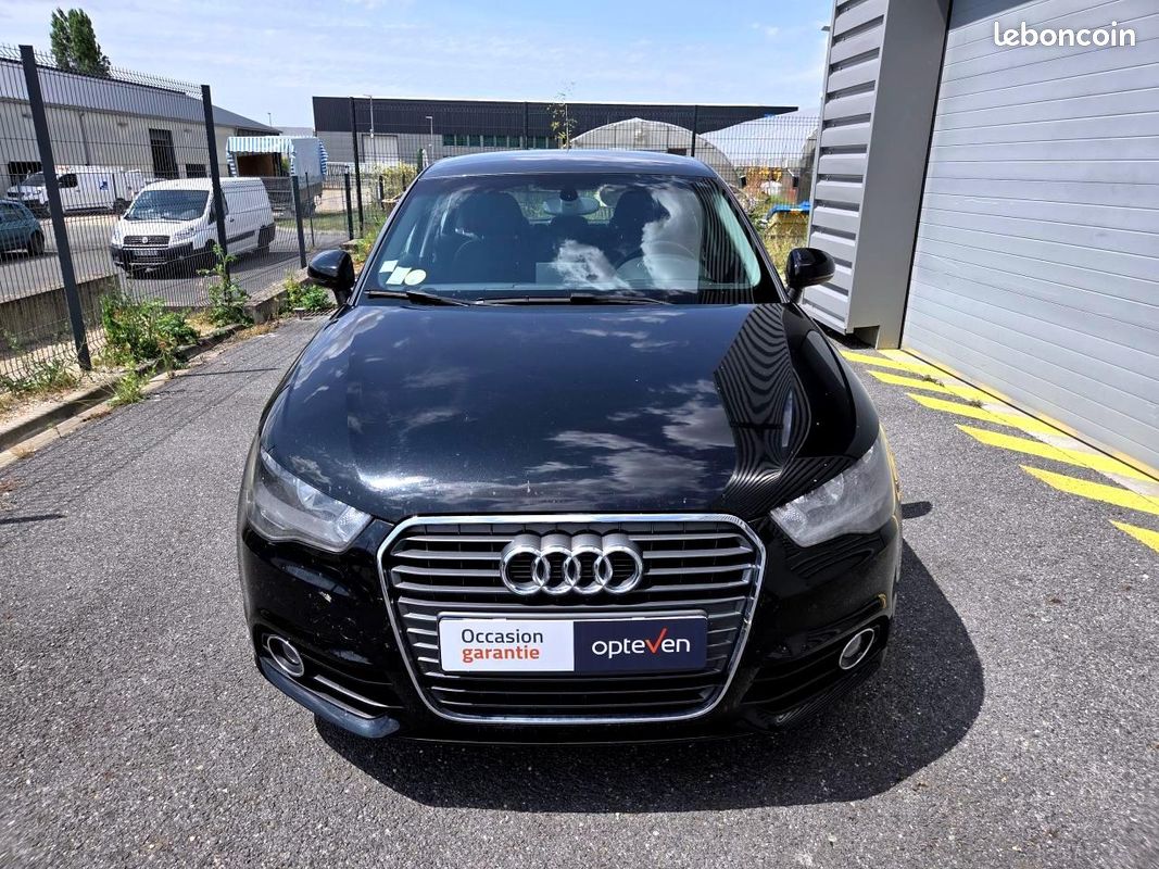 AUDI A1 Sportback 1.6 TDi DPF - 90 - Start/Stop SPORTBACK Ambiente PHASE 1 (image 3)