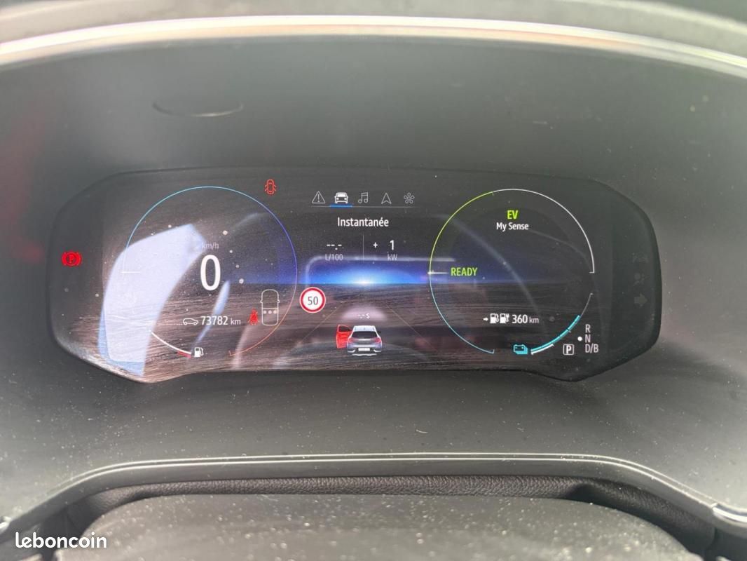Renault Captur E-Tech Plug-in 160 Intens (image 14)