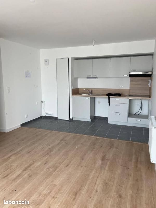 Appartement 3 pièces 64 m² · à Nantes · 64 m² · 823 €