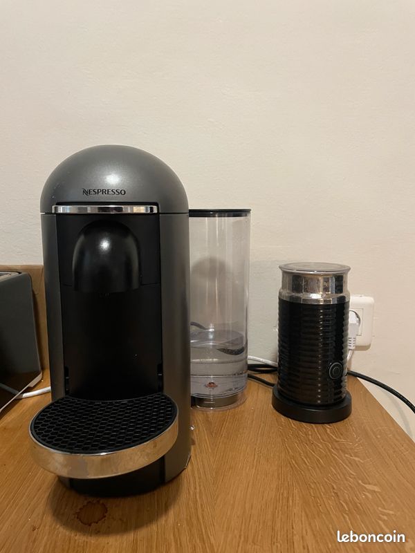 Ensemble Machine à café Nespresso Vertuo Fonctionne parfaitement (image 1)