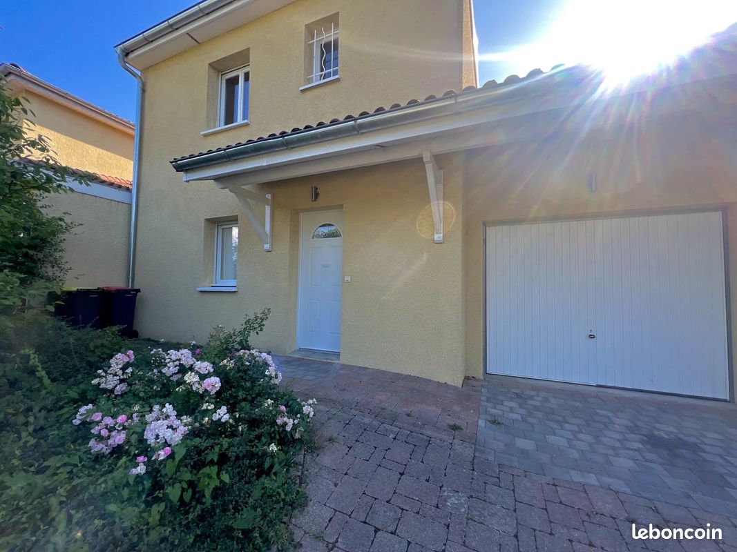Maison a louer oyonnax - 4 pièce(s) - 97 m2 - Surfyn