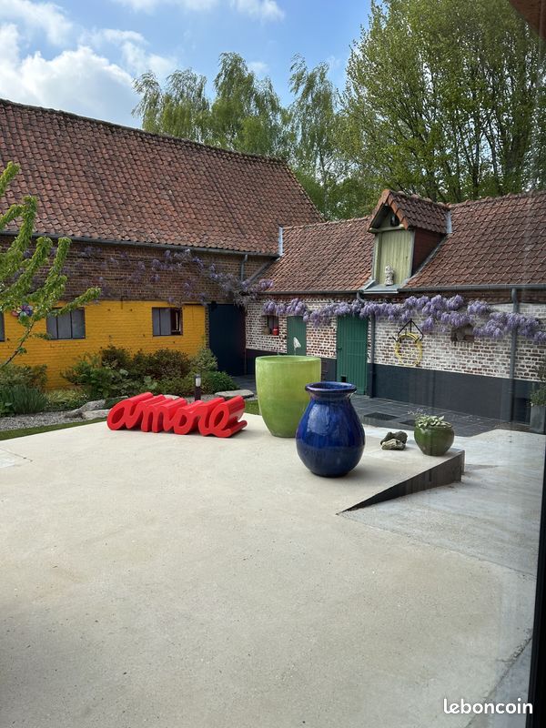 Maison 7 pièces 300 m² · à Pommera · 300 m² · 420 000 €