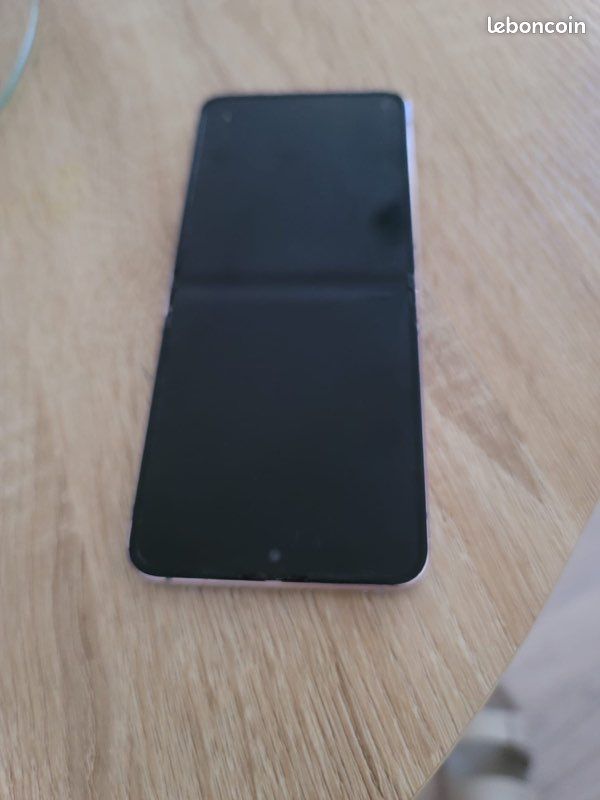 Samsung zflip 5 (image 4)