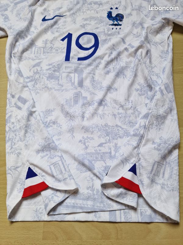 Maillot Extérieur France 2022-2023 – Blanc – Floqué Benzema #19 – Nike – Taille M