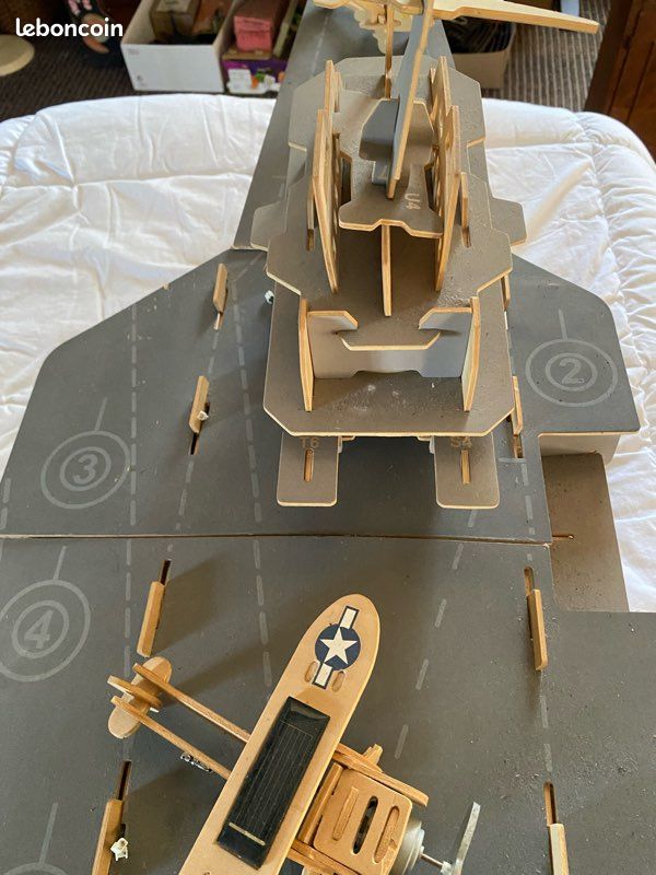 Porte avion solaire (image 2)