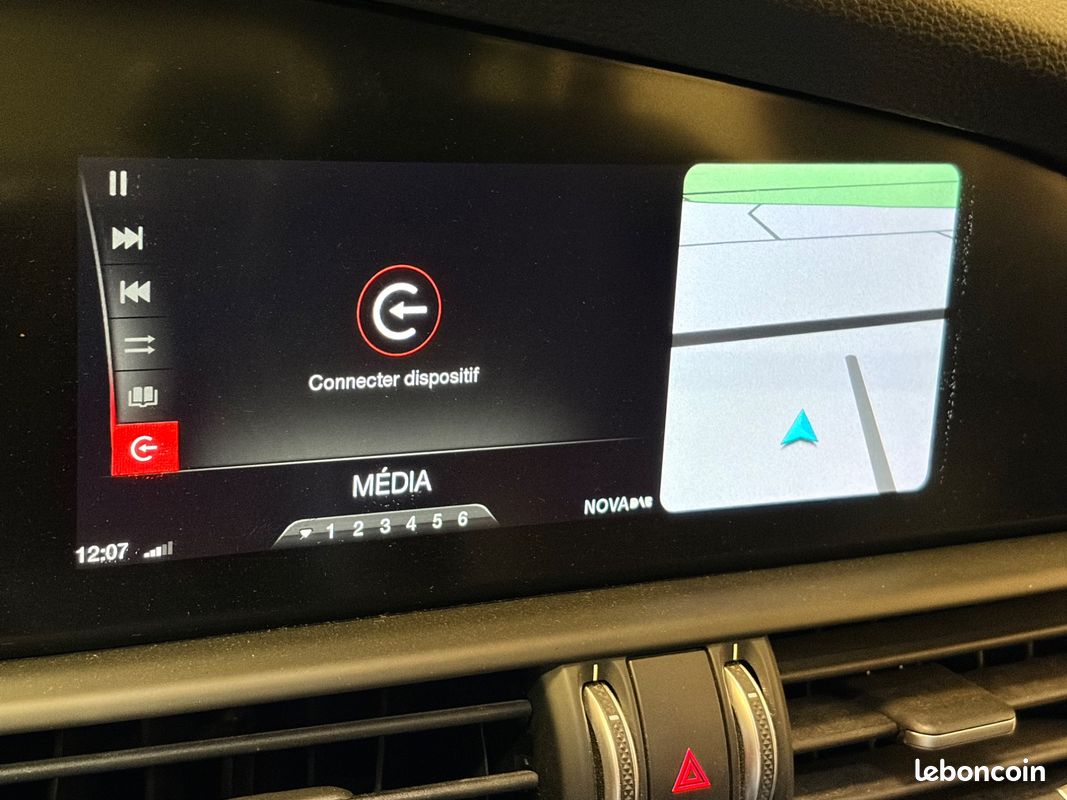 ALFA ROMEO GIULIA 2.2 JTDM 150 CH SUPER BVA + HARMAN KARDON + ATTELAGe (image 30)