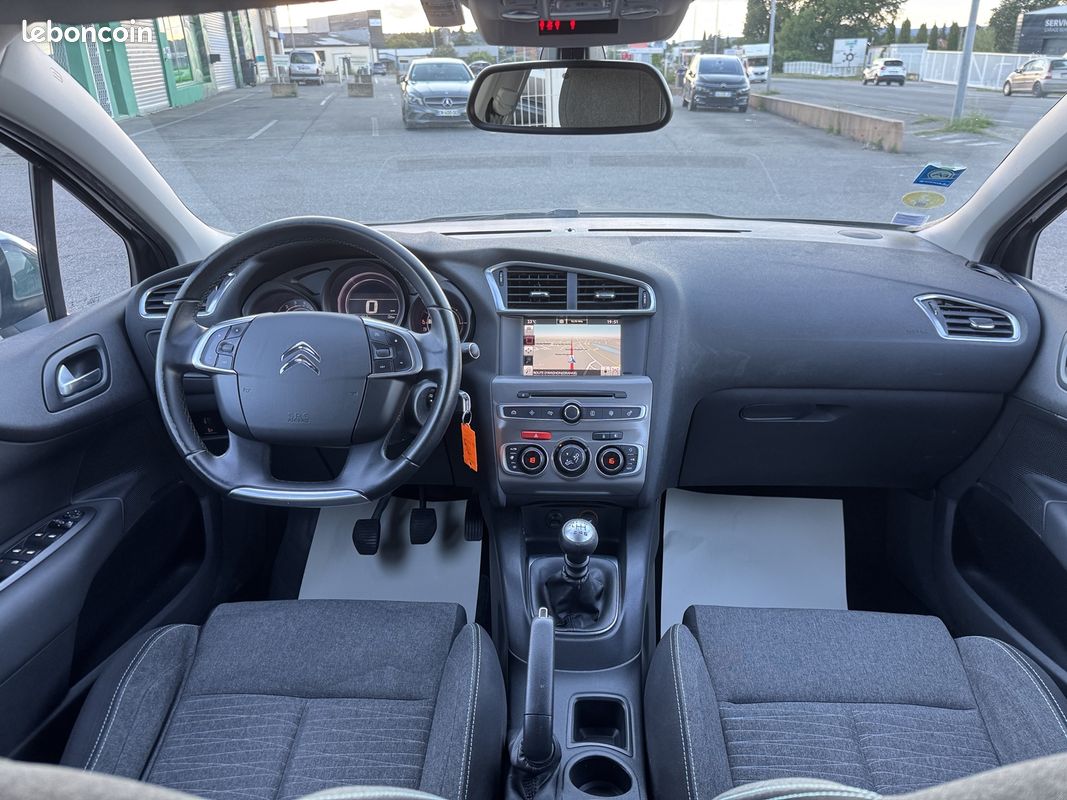 Citroen C4 BLUEHDI 120CH FEEL S&S (image 11)