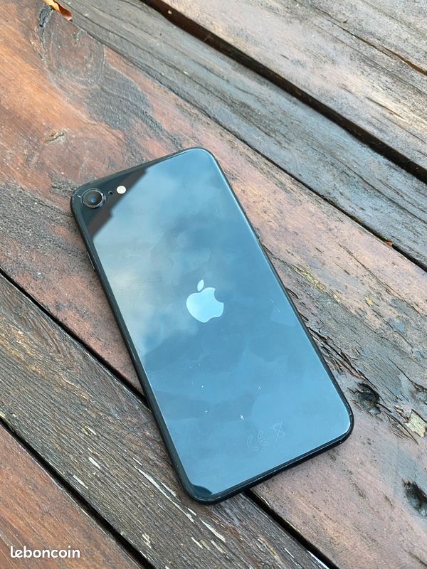 Iphone SE, Black, 64GB, génération 2020 (image 5)