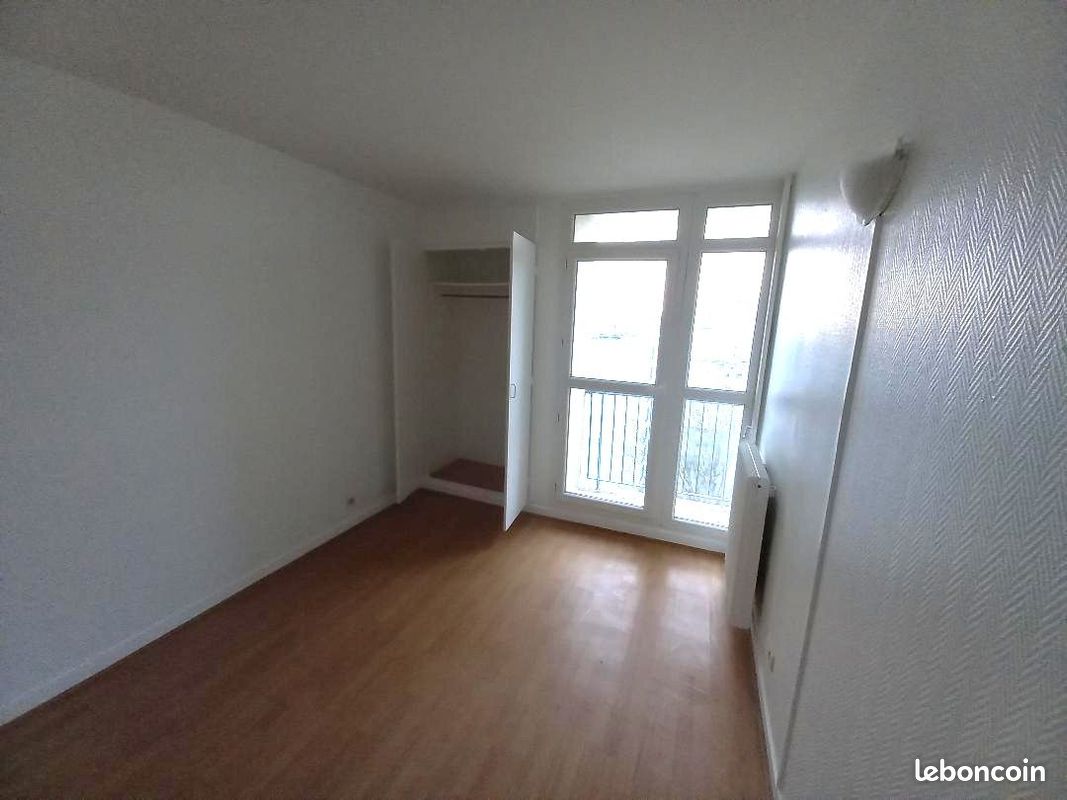 Appartement 3 pièces 65 m² · à Gonesse · 65 m² · 120 000 €