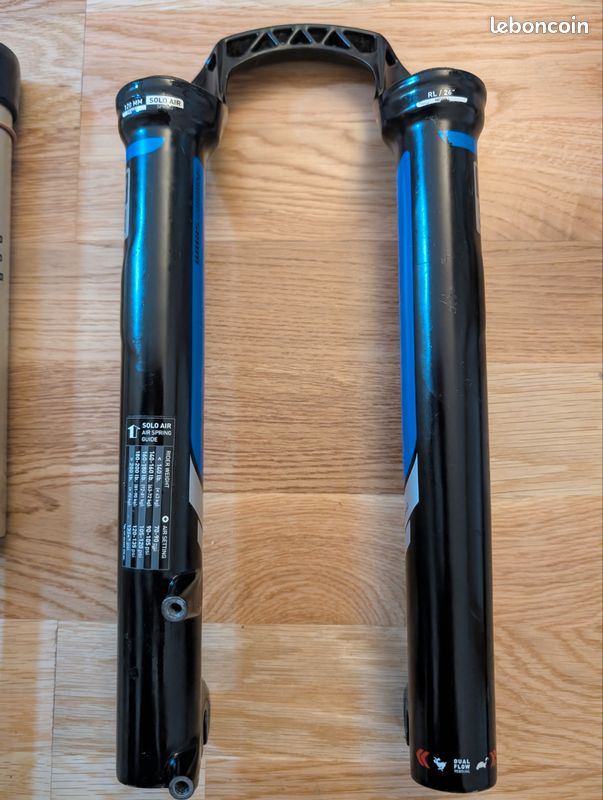 Fourche blocage guidon Rockshox SID SL Ultimate Race Day 3P OS44 D1 | Vélo-Store