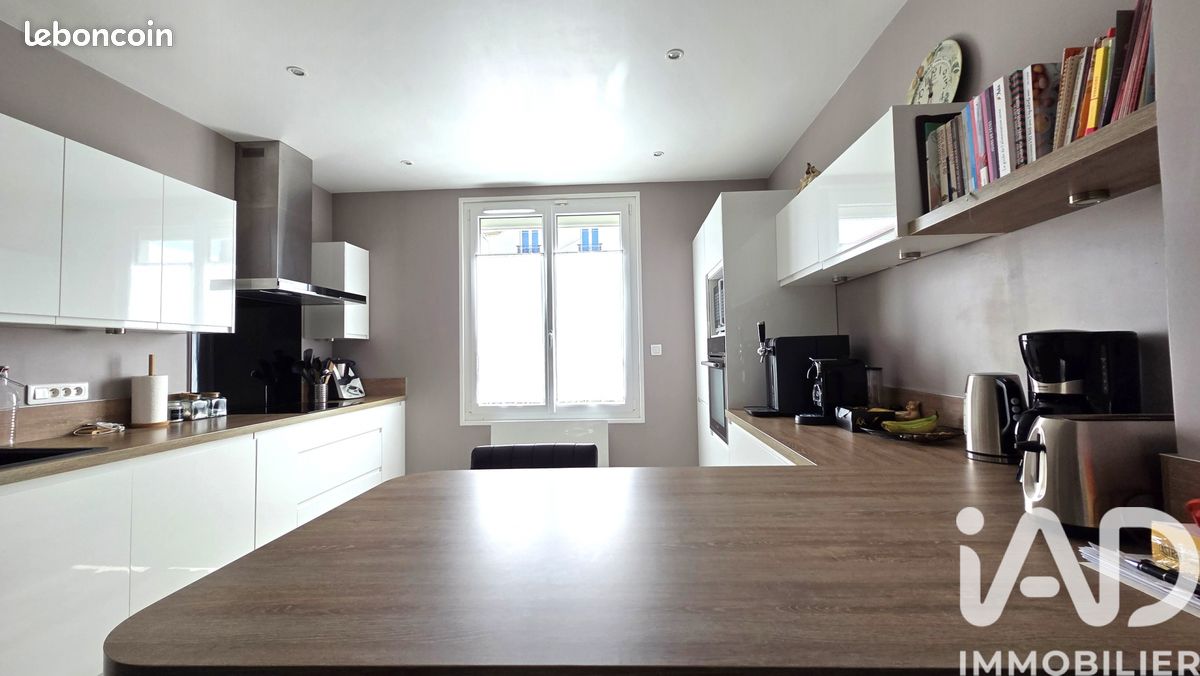 Maison 6 pièces 121 m² · à Paray-Vieille-Poste · 121 m² · 399 000 €