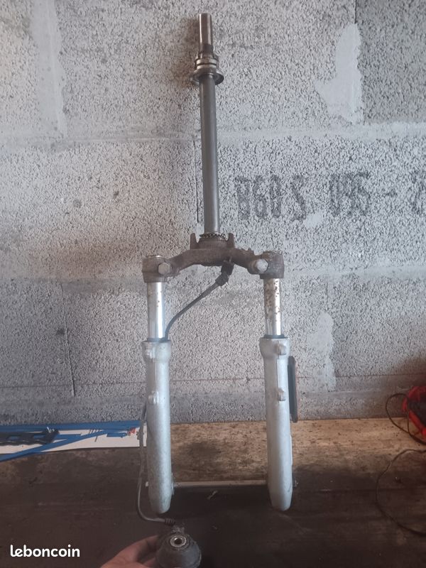 Fourche paioli yamaha , mbk , jog r , mach g (image 1)