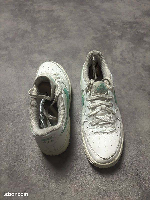 Baskets Nike aire force 1 blanche logo turquoise - 37,5 (image 2)