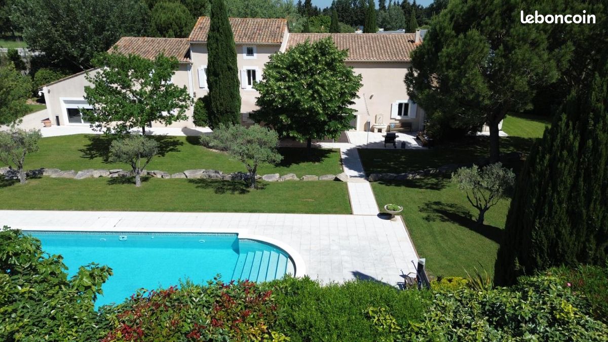 Maison 11 pièces 312 m² · à Monteux · 312 m² · 975 000 €