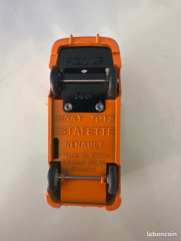 Boite COPIE RENAULT ESTAFETTE PICK-UP Bachée dinky toys ref 563