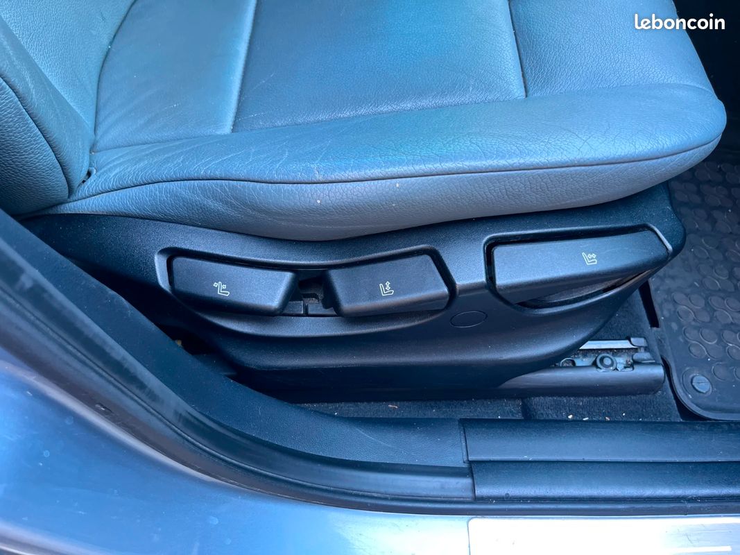 BMW X3 X3 3.0d 204 ch Confort / Moteur M57 / Attelage / CarPlay / Barre de toit / (image 40)