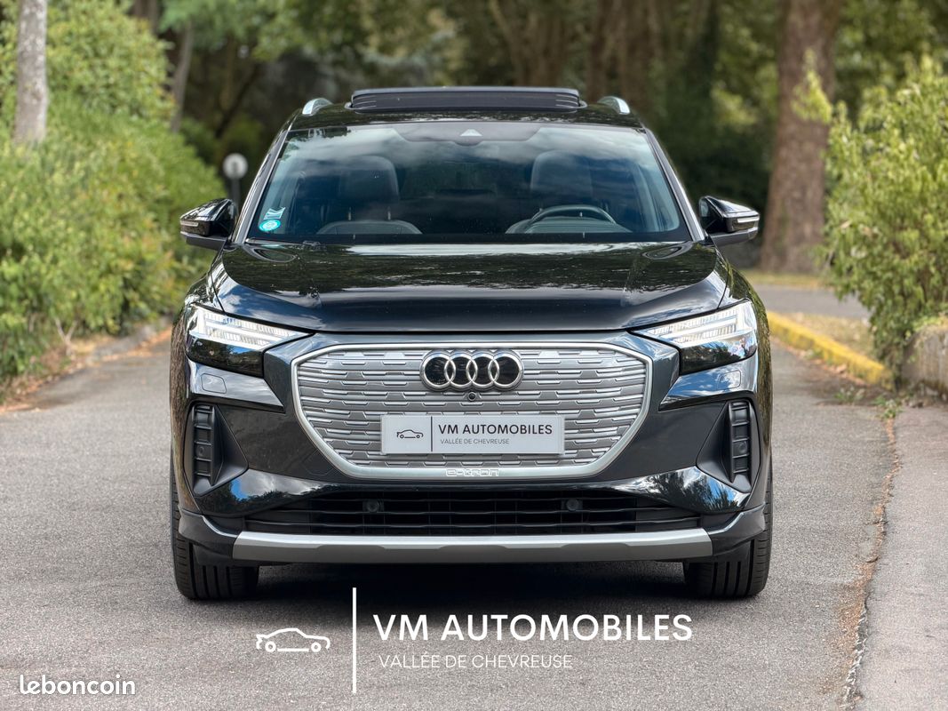 Q4 40 Design Luxe 82 Kwh | Français | Toit Pano - Jantes 21' - SONOS - Camera - Prépa attelage - Sièges chauffants - CarPlay - SOH 96% - Sort de révision, en stock - Garantie Audi 07/2027 (image 3)