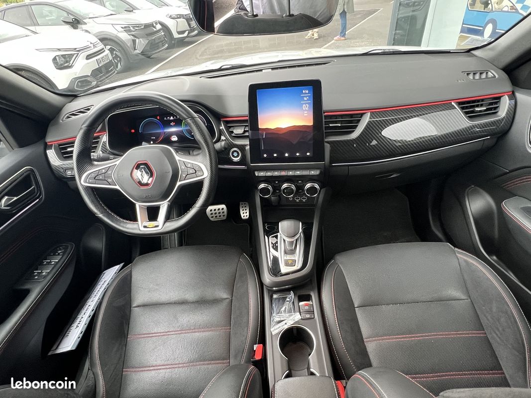 Renault ARKANA 1.6 E-TECH 145CH RS LINE (image 15)