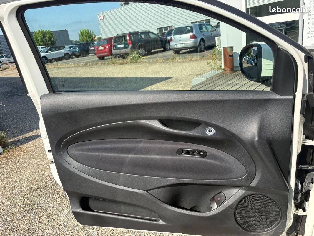FIAT 500 e 95 ch Icône (image 16)