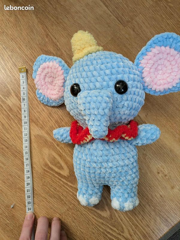 Dumbo éléphant doudou très doux, en peluche fait main au crochet, amigurumi, neuf 24 cm (image 8)