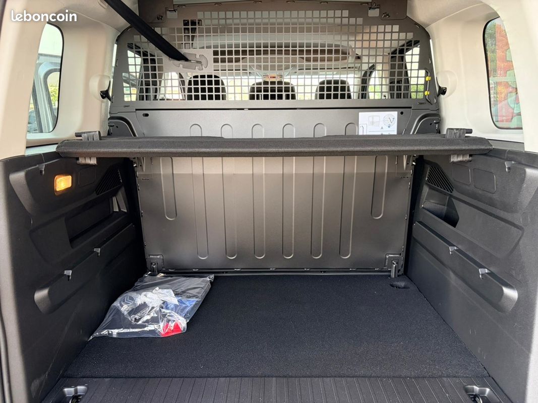 Citroen BERLINGO M 1.5 BLUEHDI 130CH S&S MAX BVA8 5 PLACES (image 20)
