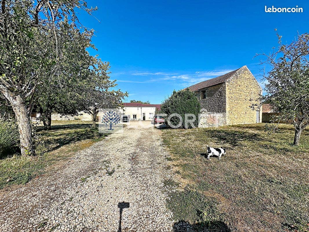 Maison 4 pièces 115 m² · à Airvault · 115 m² · 54 540 €