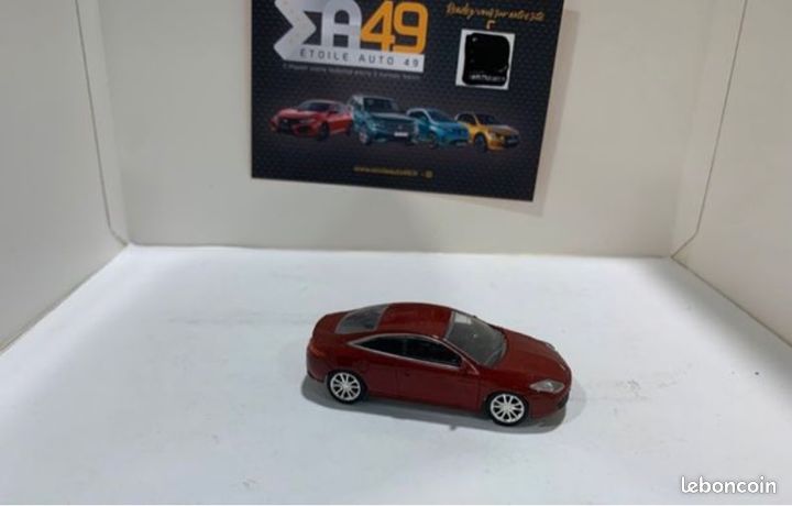 Coffret miniature renault laguna serie limitée technocentre 1871/2000 1