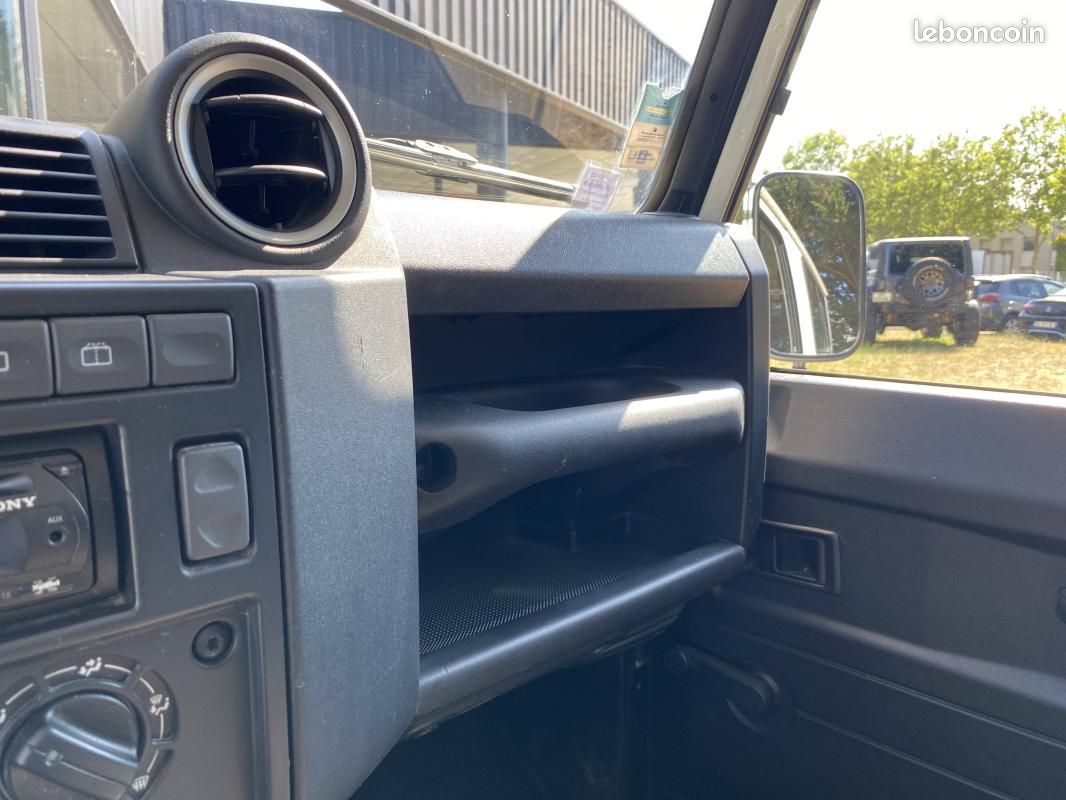 Land Rover Defender II HT 90 2.4 TD E (image 21)