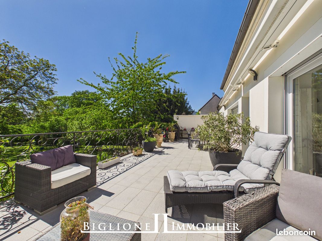 Maison 7 pièces 216 m² · à Montfermeil · 216 m² · 638 000 €