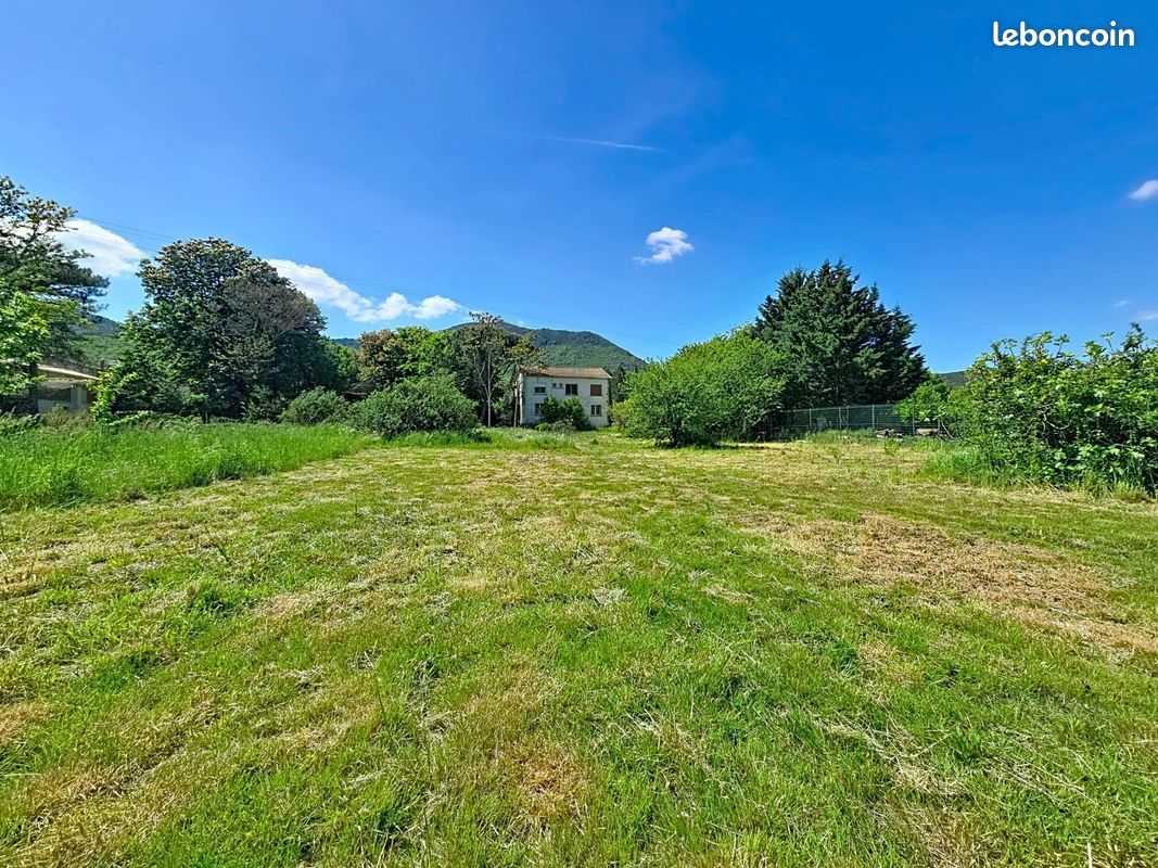 Maison 9 pièces 162 m² · à Le Bousquet-d'Orb · 162 m² · 185 000 €