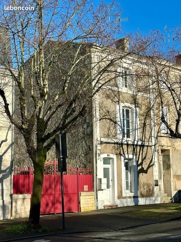 Maison 5 pièces 106 m² · à Niort · 106 m² · 185 000 €