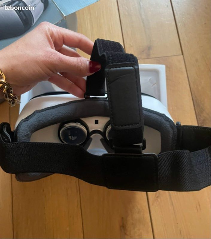 Casque réalité virtuelle Samsung Gear VR (image 4)