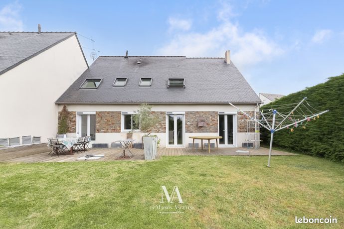 Maison 7 pièces 163 m² — 12