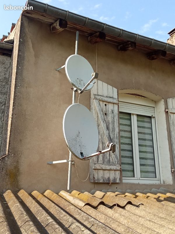 Support de parabole (image 1)