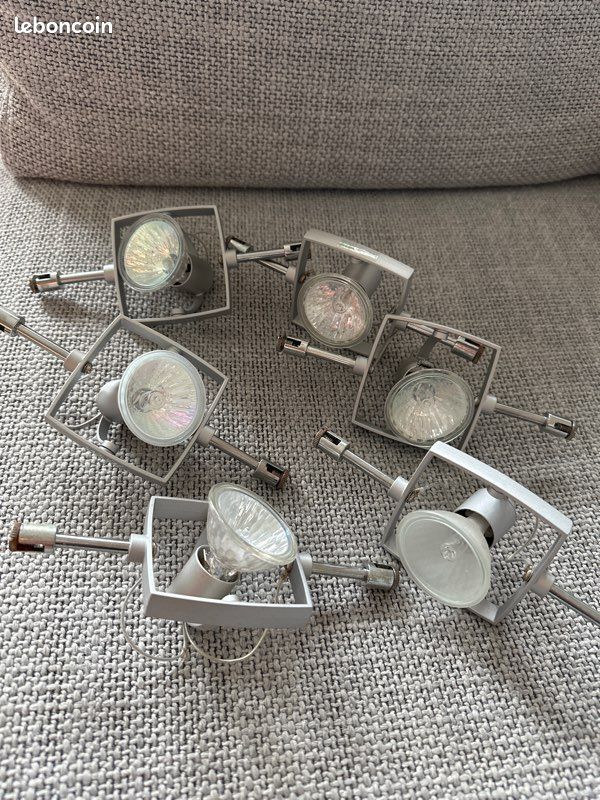 6 spots avec ampoules en l’état (image 1)