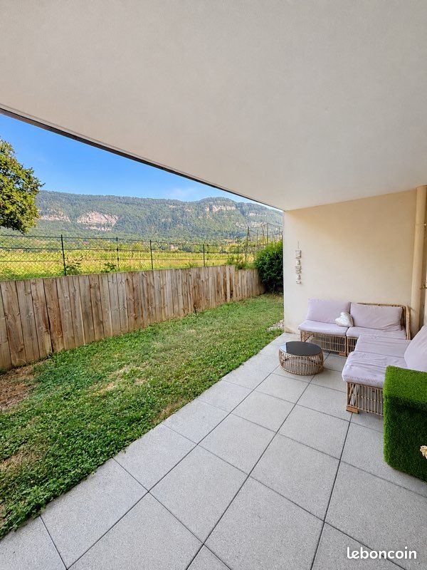 Parking 3 pièces 70 m² · à Beaumont · 69,5 m² · 1 900 €