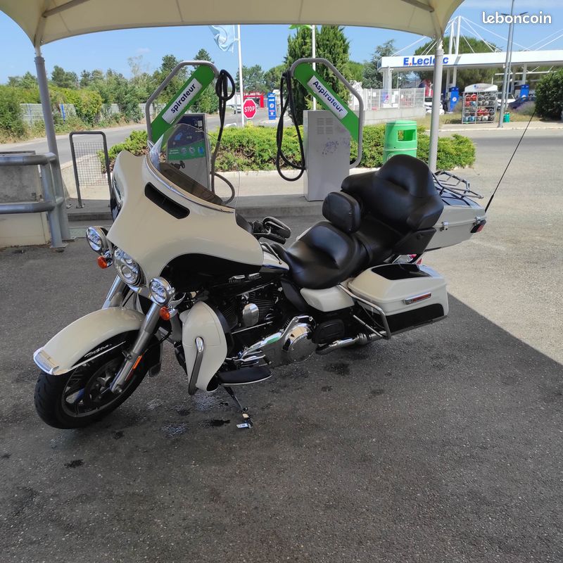 Harley Davidson Electra glide Ultra (image 1)