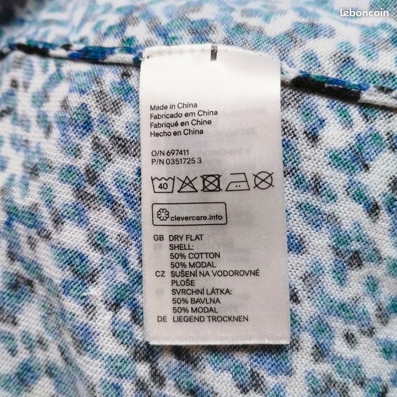 Haut bleu neuf taille S marque OLIVIER JUNG étiqueté à 69