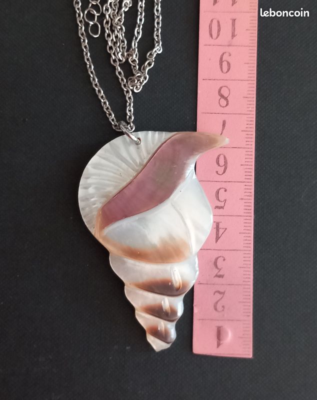 Collier Avec Médaillon En Nacre Et Coquillage - Style Naturel Et Bohème - Occasion