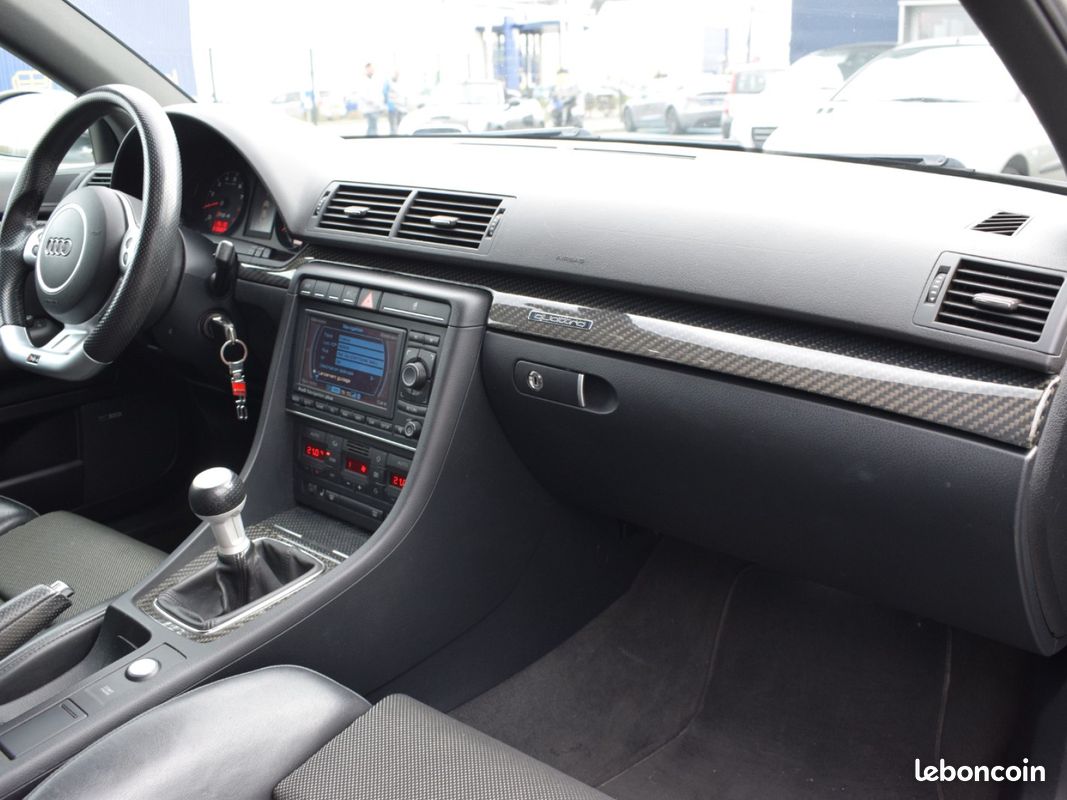 Audi rs4 avant b7 4.2 v8 420cv quattro bvm6 / pack f1 / pack carbone / disques ceramique / systeme bose (image 30)