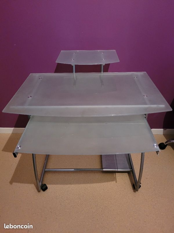 Bureau simple en verre (image 1)
