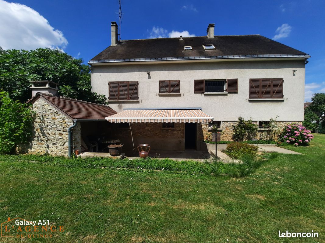 Maison 6 pièces 181 m² · à Bouleurs · 181 m² · 340 000 €