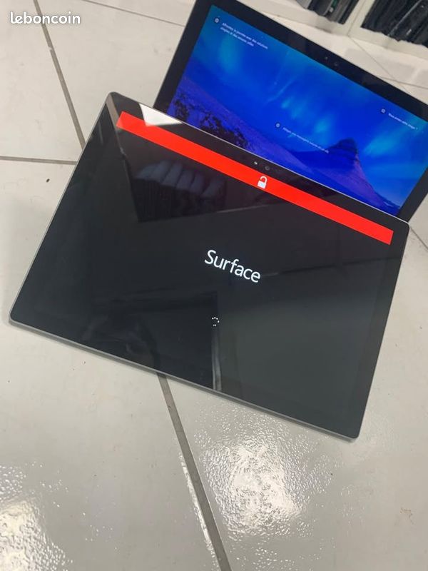 Tablette Windows Surface PRO (image 2)