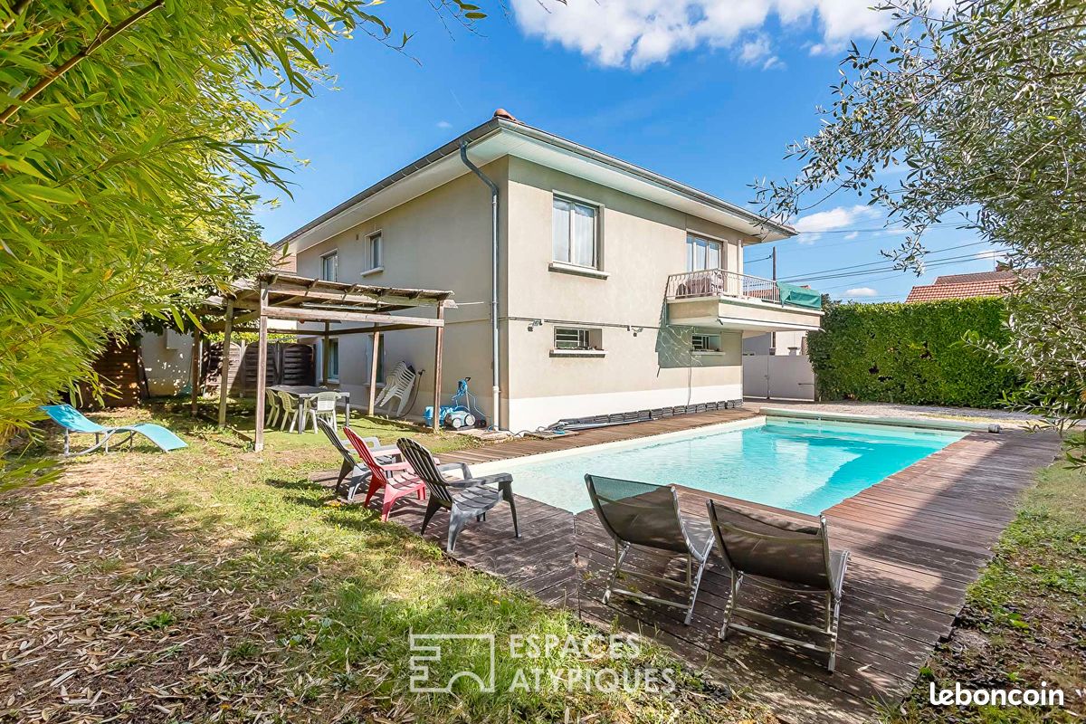 Maison 7 pièces 147 m² · à Tassin-la-Demi-Lune · 147 m² · 590 000 €