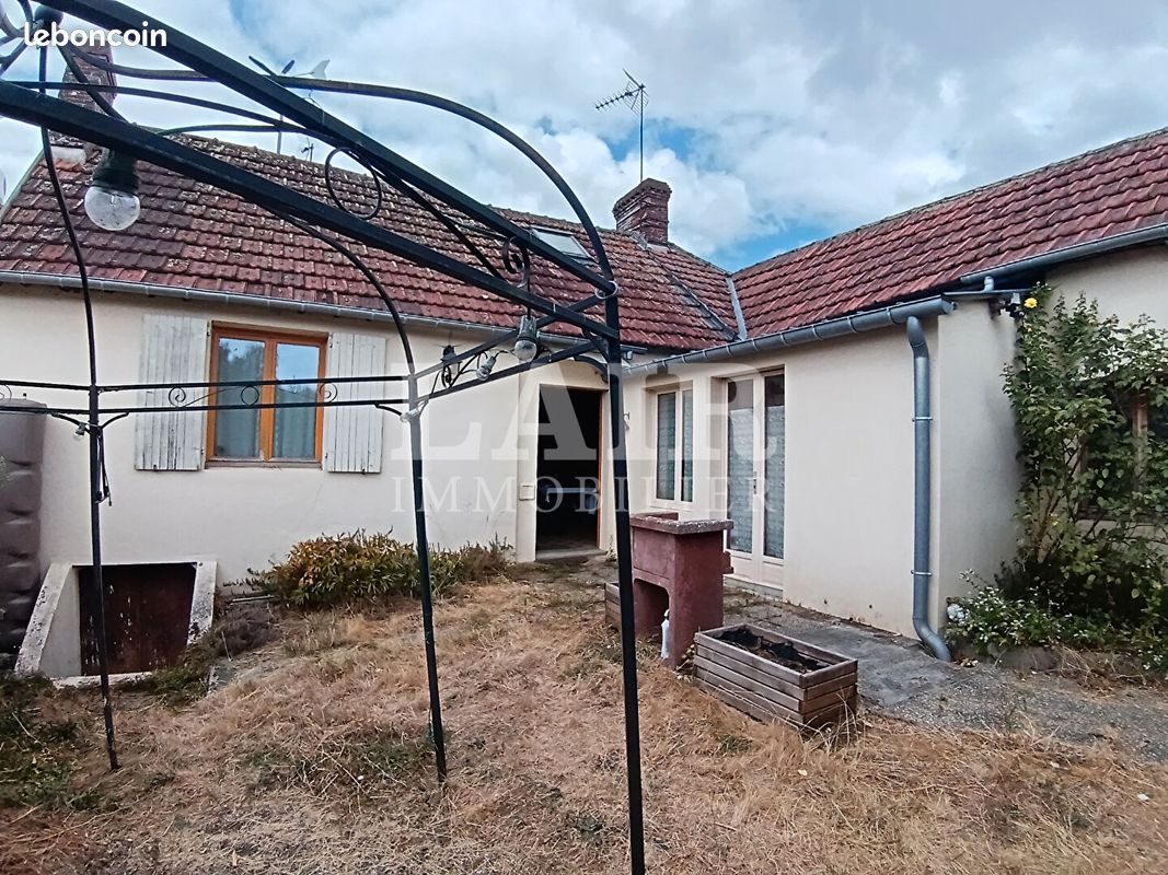 Maison 3 pièces 88 m² · à Le Mêle-sur-Sarthe · 88 m² · 65 600 €