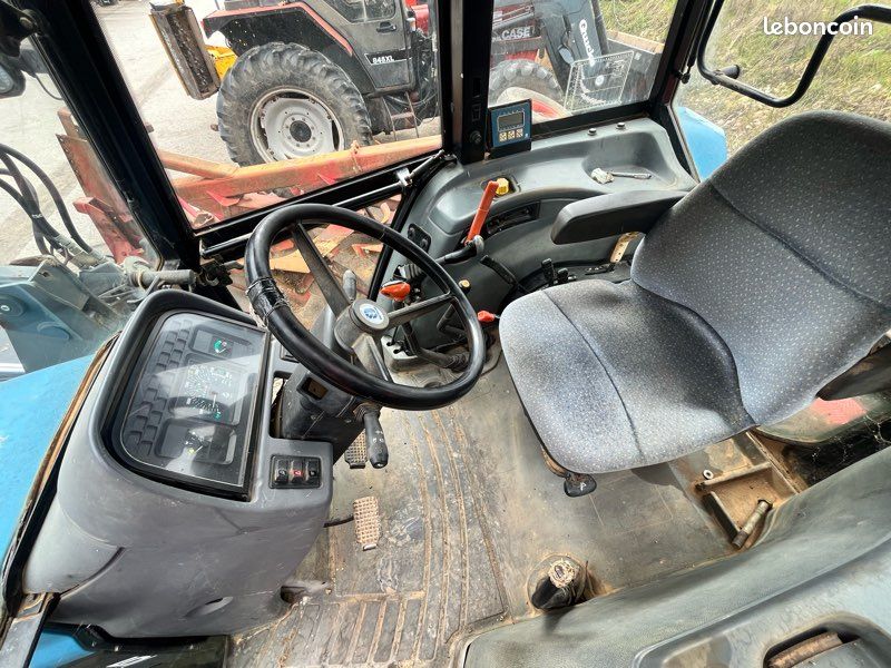 Tracteur New Holland 6635 - Tracteurs