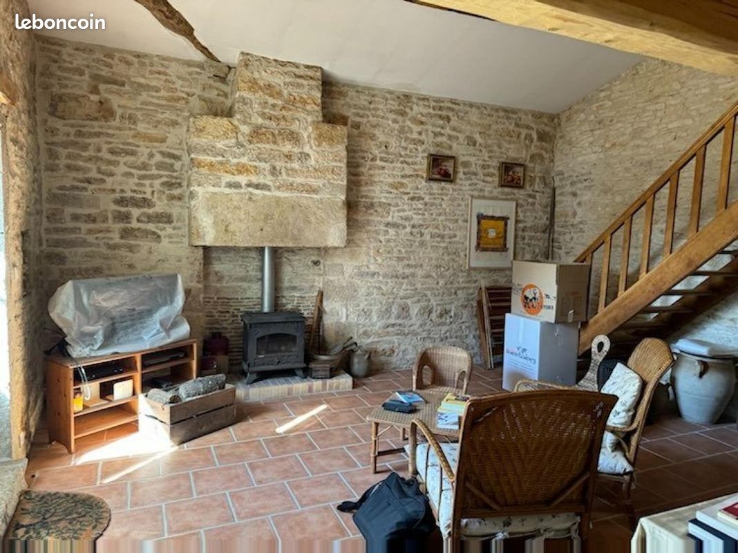Propriété 4 pièces 150 m² - Nanteuil-en-Vallée 16700 (image principale 5)