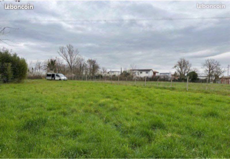 Terrain à bâtir avec DP très grand métropole Bordelaise · à Ambarès-Et-Lagrave · 170 000 €